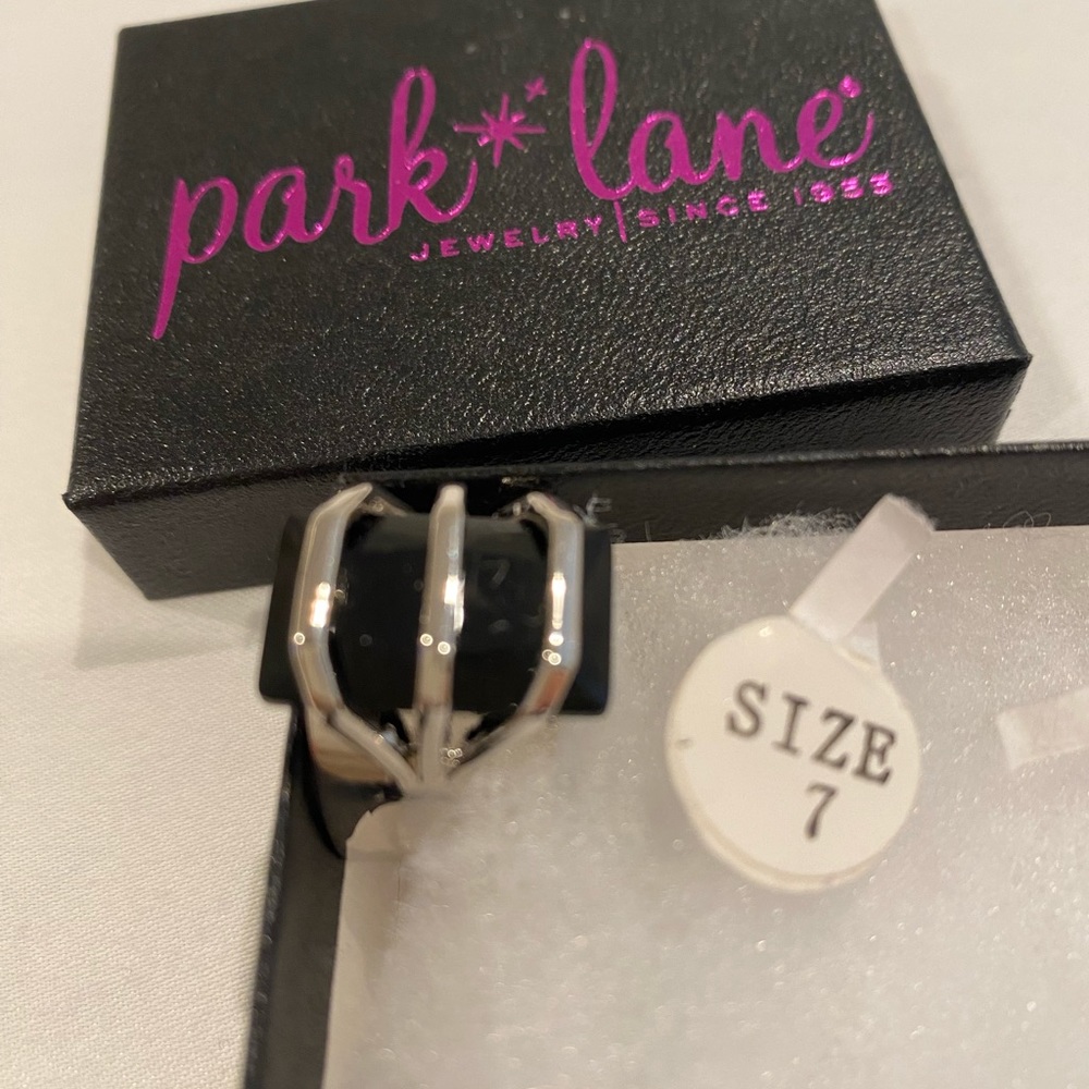 Park Lane “Breakout” Ring